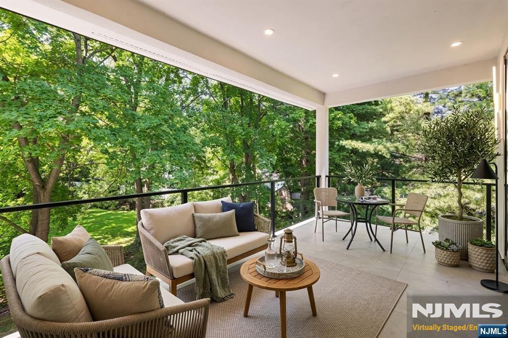 61 Ross Avenue Property Photo 16