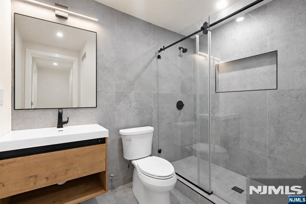 61 Ross Avenue Property Photo 30
