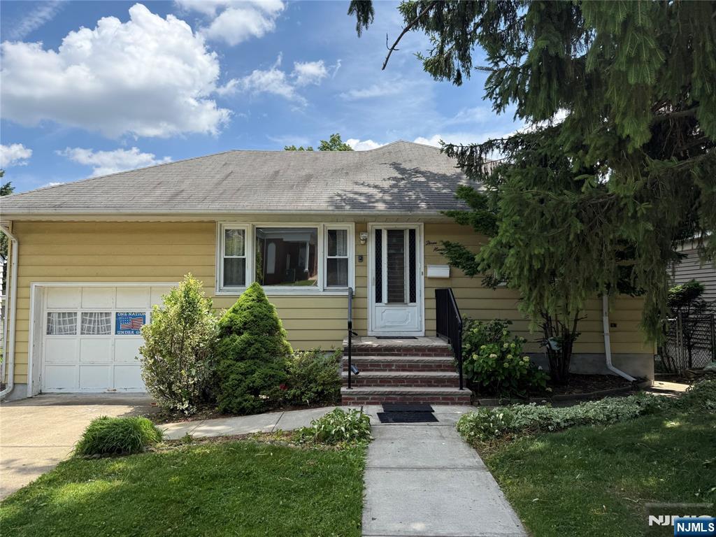 301 Valley Road Property Photo 1