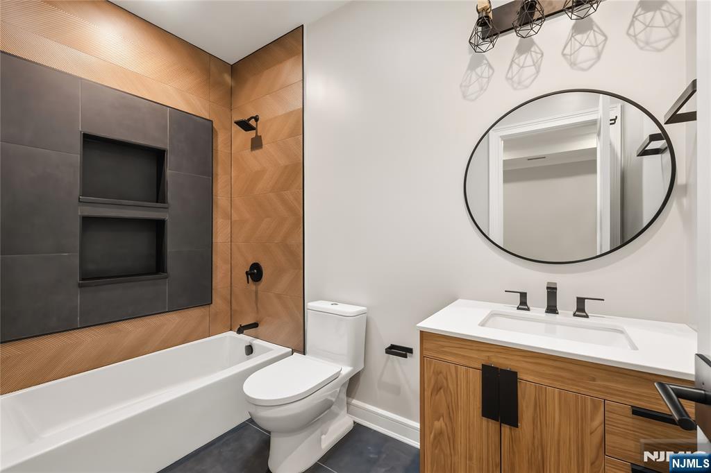 455 Sunset Avenue Property Photo 18