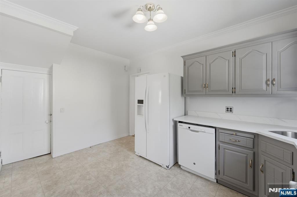 219 Magie Avenue Property Photo 15
