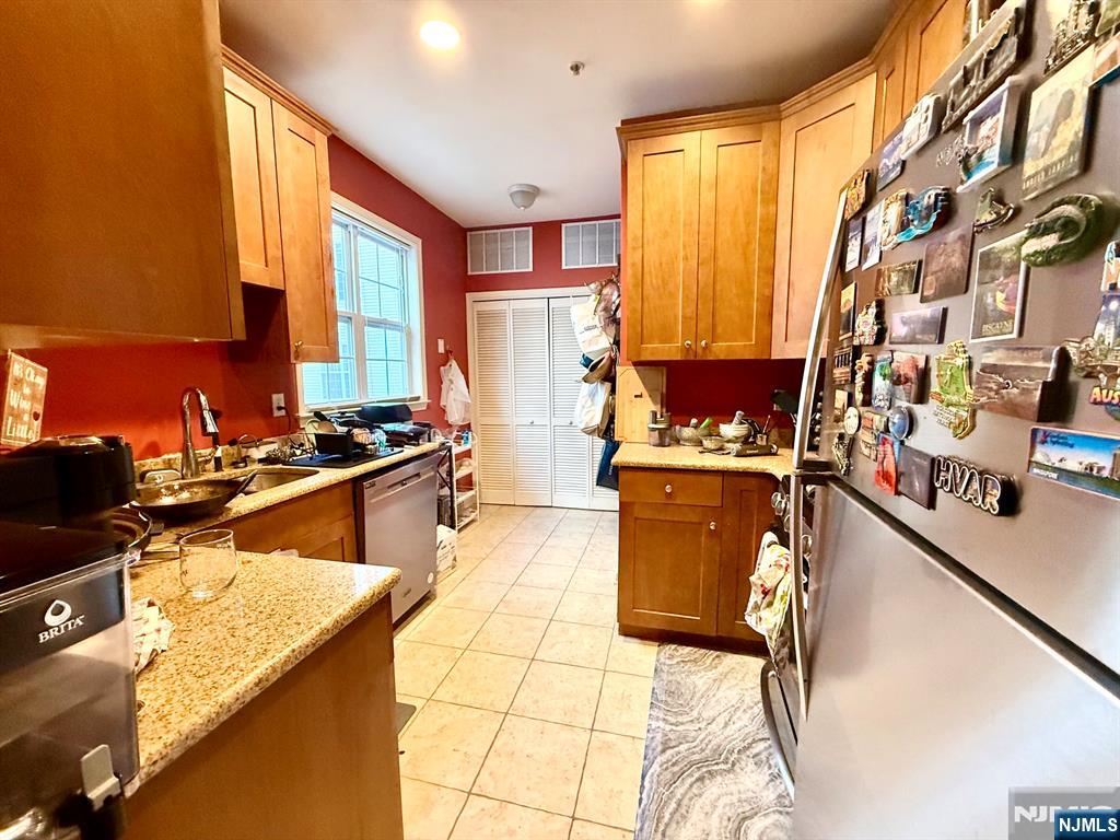 201 Dey Street 126 Property Photo 5