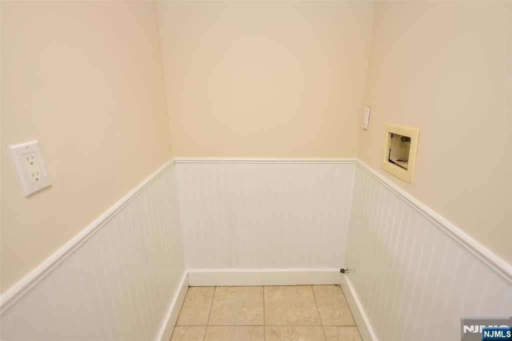 36 Hines Property Photo 17