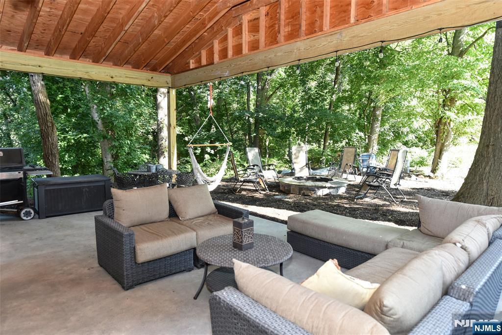 36 Hines Property Photo 32