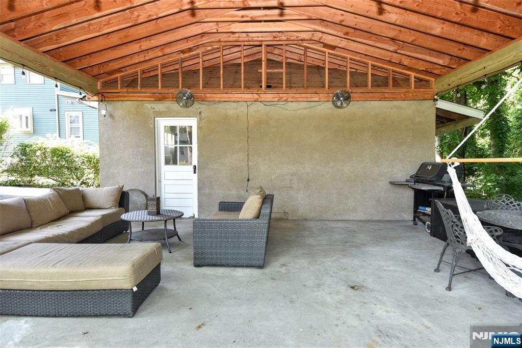 36 Hines Property Photo 33