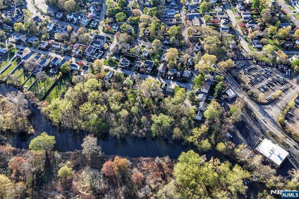 36 Hines Property Photo 41