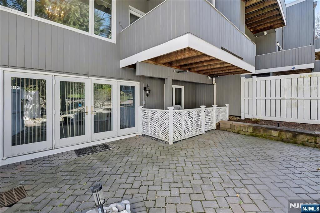376 Kenwood 9 Property Photo 27