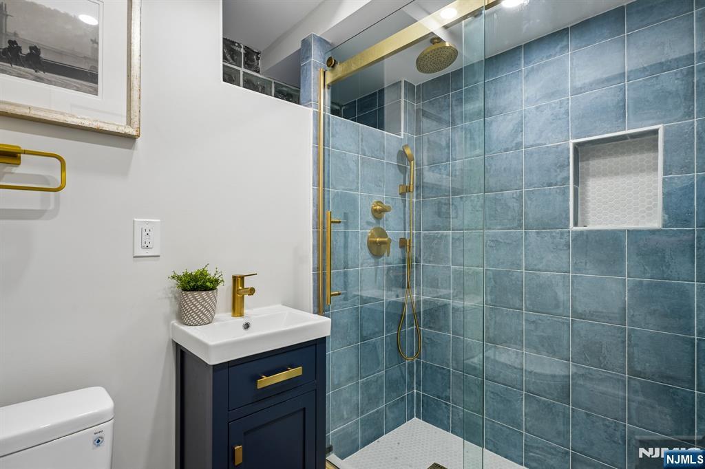 6 Edgehill Road Property Photo 36