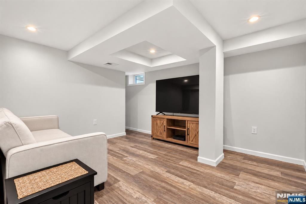 187 Kent Street Property Photo 20