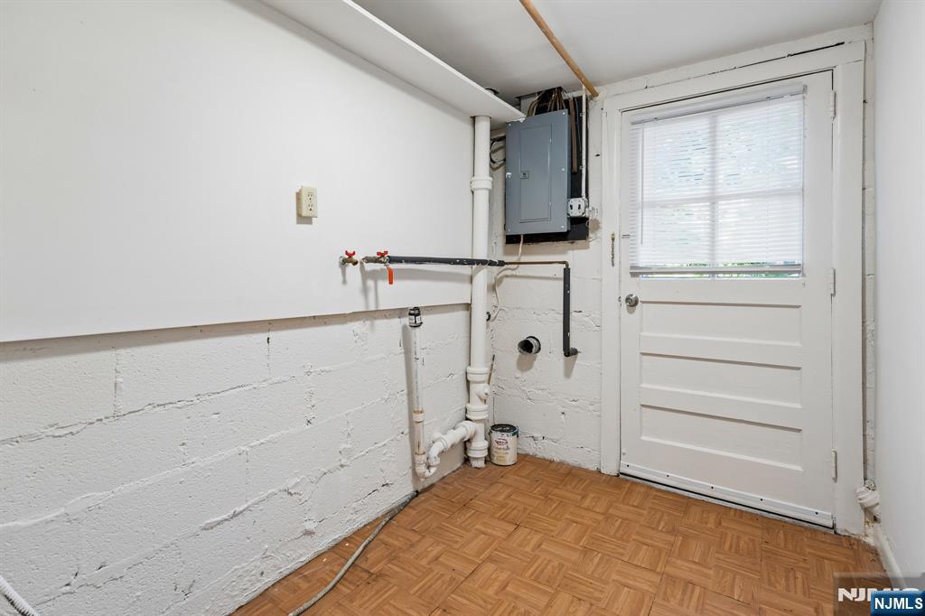12 Mountain Avenue 19 Property Photo 24
