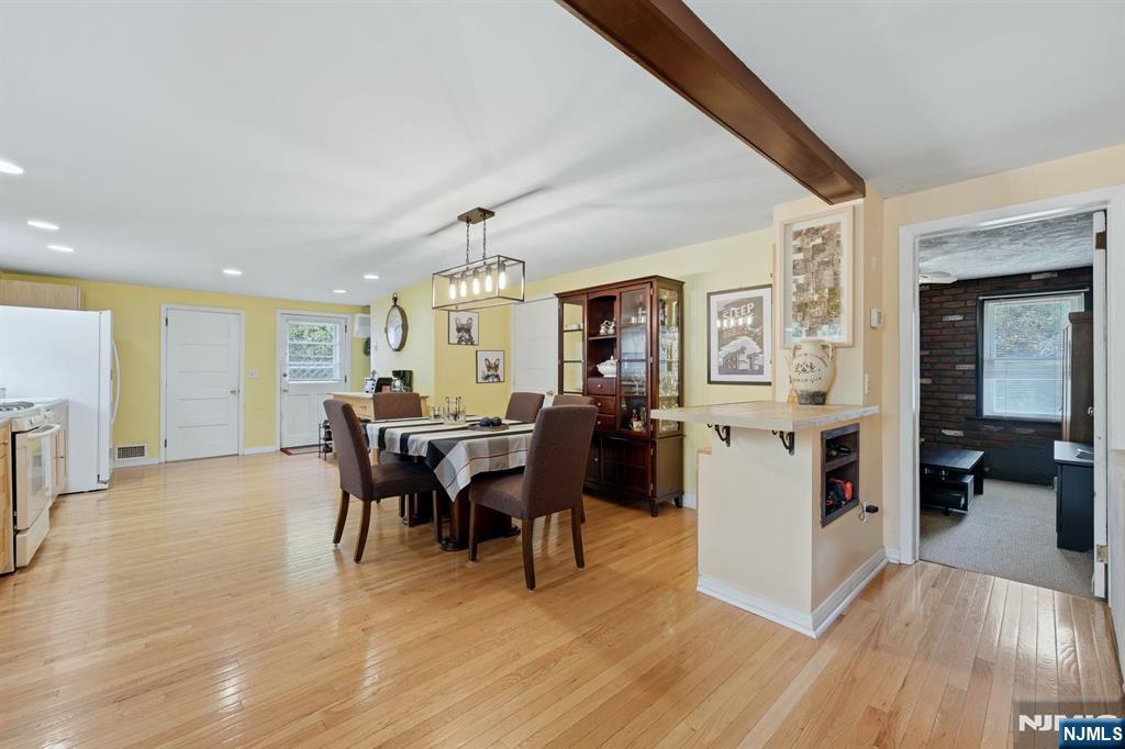 20 Yesler Way Property Photo 6