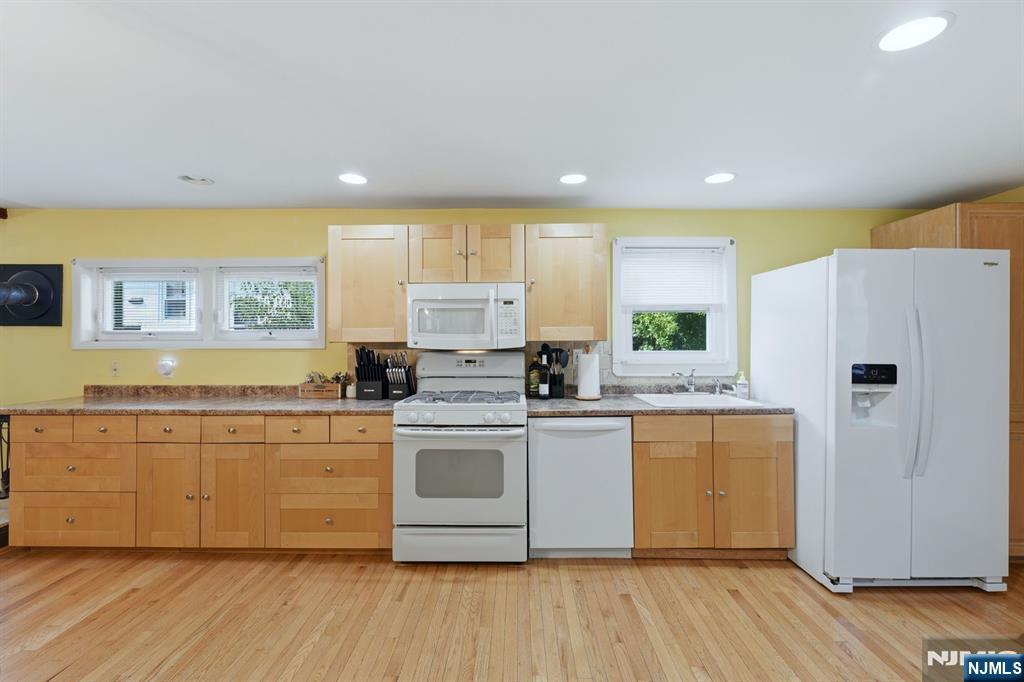 20 Yesler Way Property Photo 8