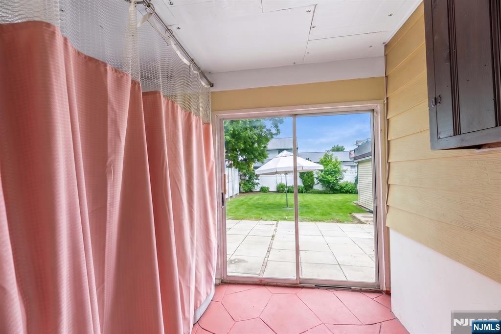 1161 Anna Street Property Photo 9