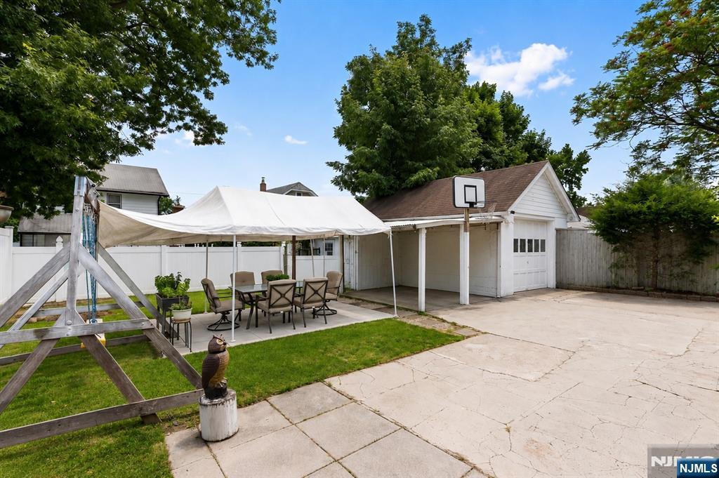 1161 Anna Street Property Photo 30