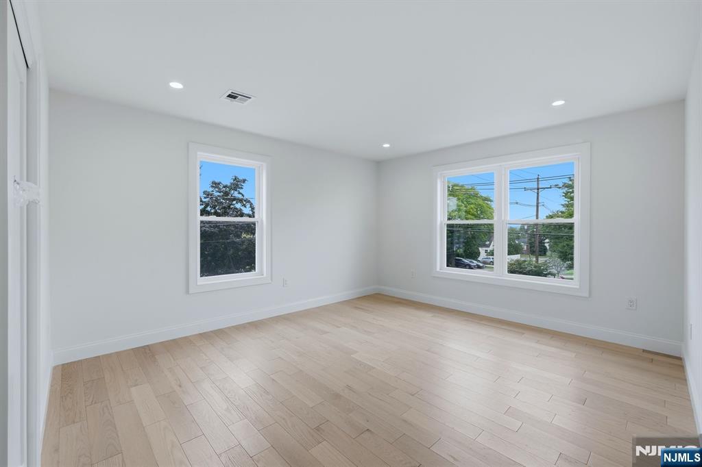60 Lasalle Avenue Property Photo 25