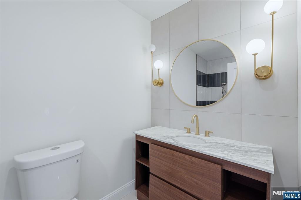 60 Lasalle Avenue Property Photo 28