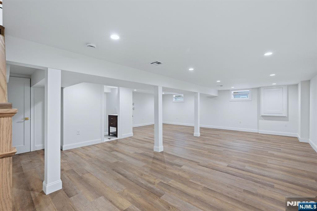60 Lasalle Avenue Property Photo 31