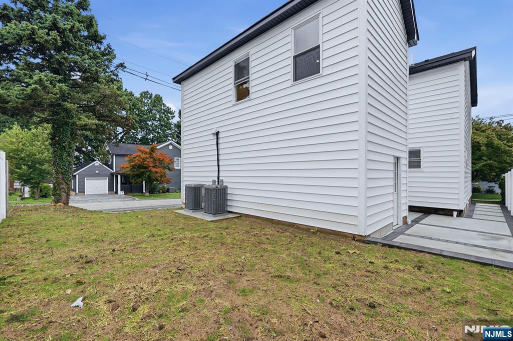 60 Lasalle Avenue Property Photo 36