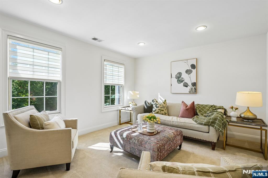 26 Arbor Road Property Photo 28