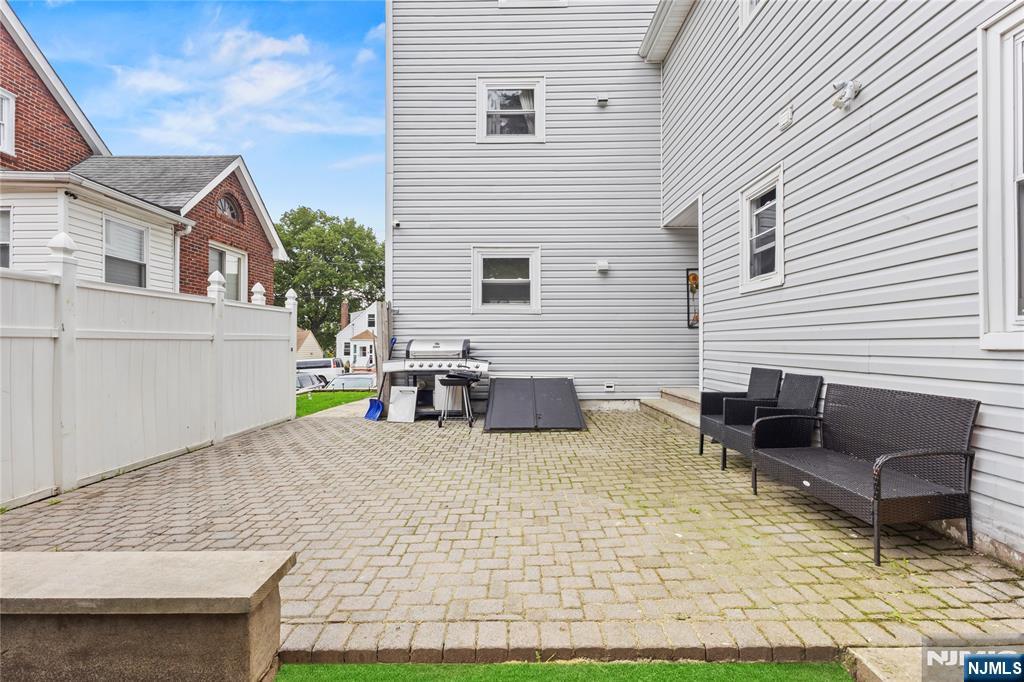 97 Cedar Hill Avenue Property Photo 7