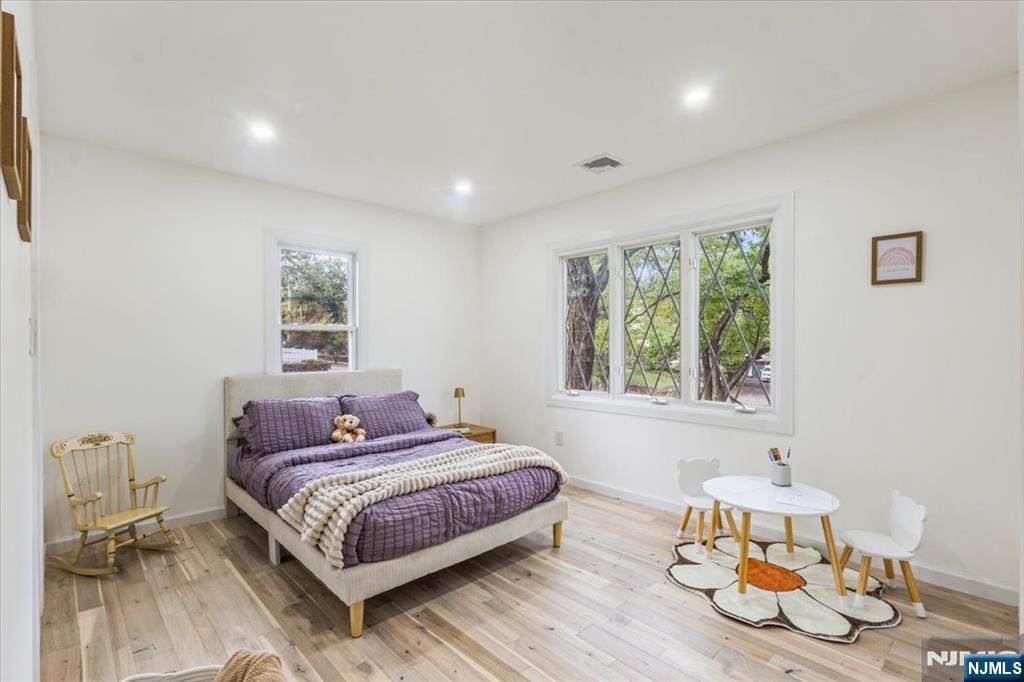 137 Myrtle Avenue Property Photo 9