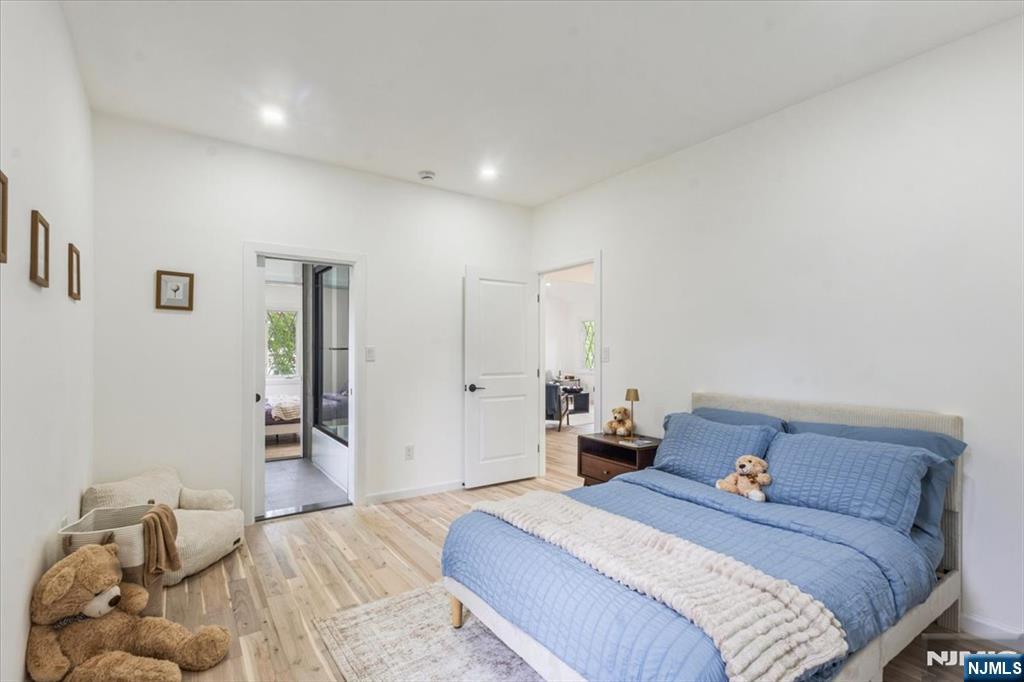 137 Myrtle Avenue Property Photo 14