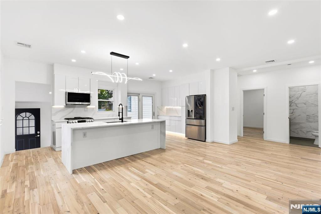 137 Myrtle Avenue Property Photo 19