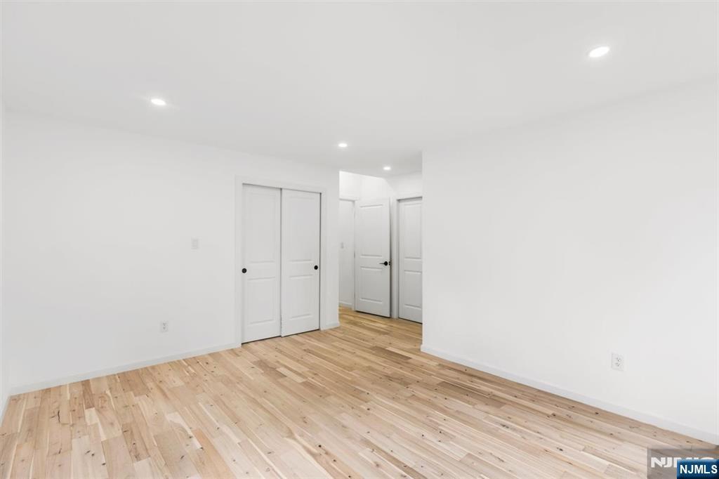 137 Myrtle Avenue Property Photo 23