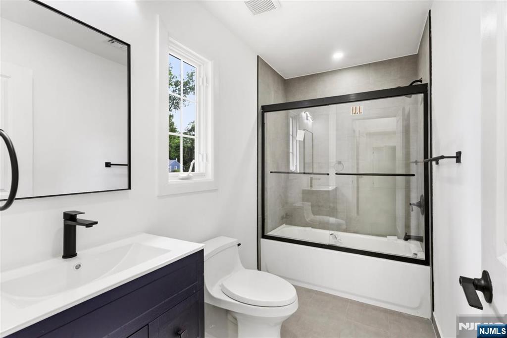 137 Myrtle Avenue Property Photo 24
