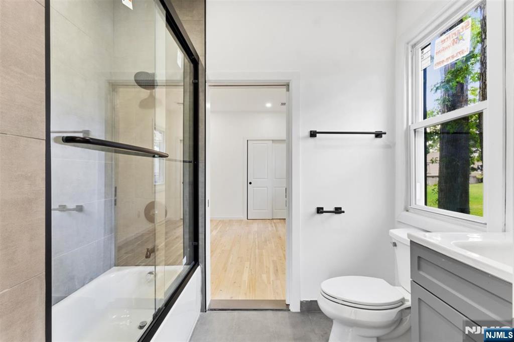 137 Myrtle Avenue Property Photo 27