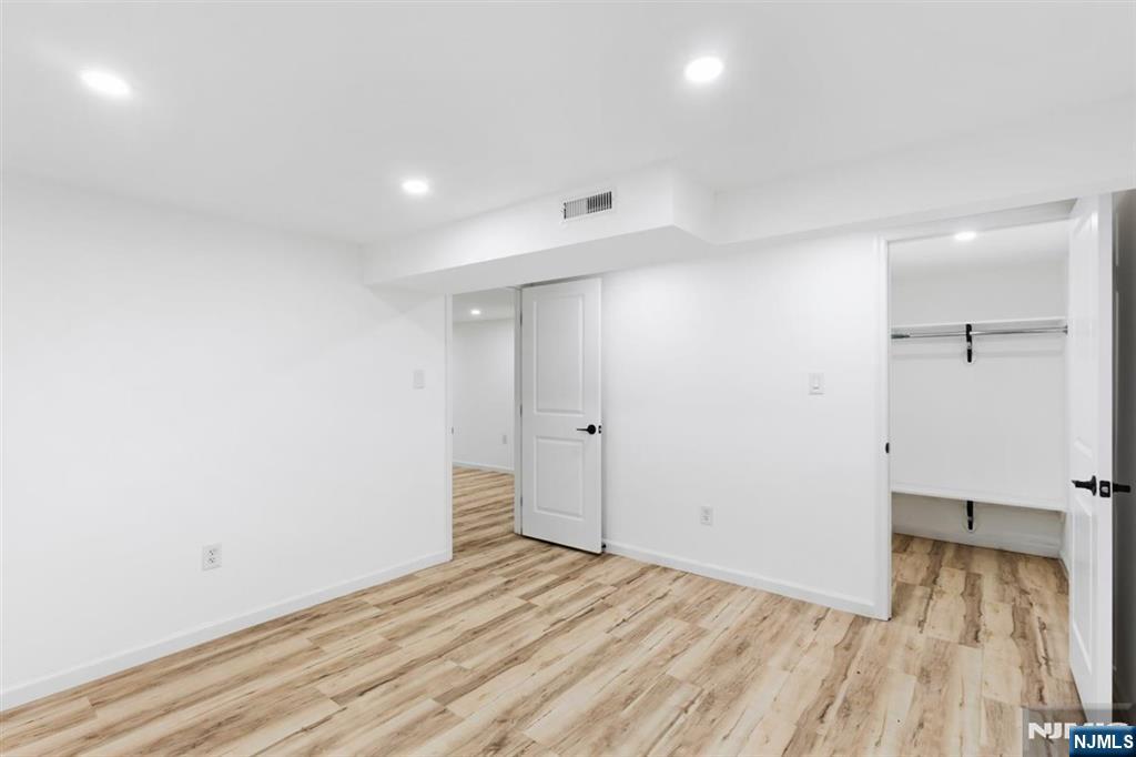 137 Myrtle Avenue Property Photo 33
