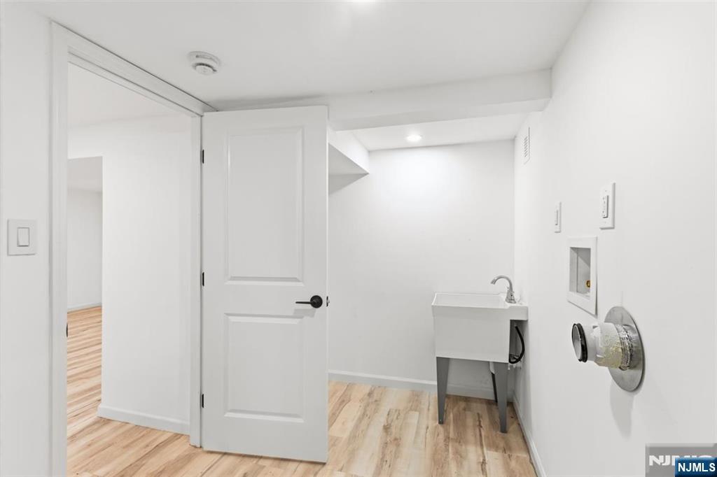137 Myrtle Avenue Property Photo 34