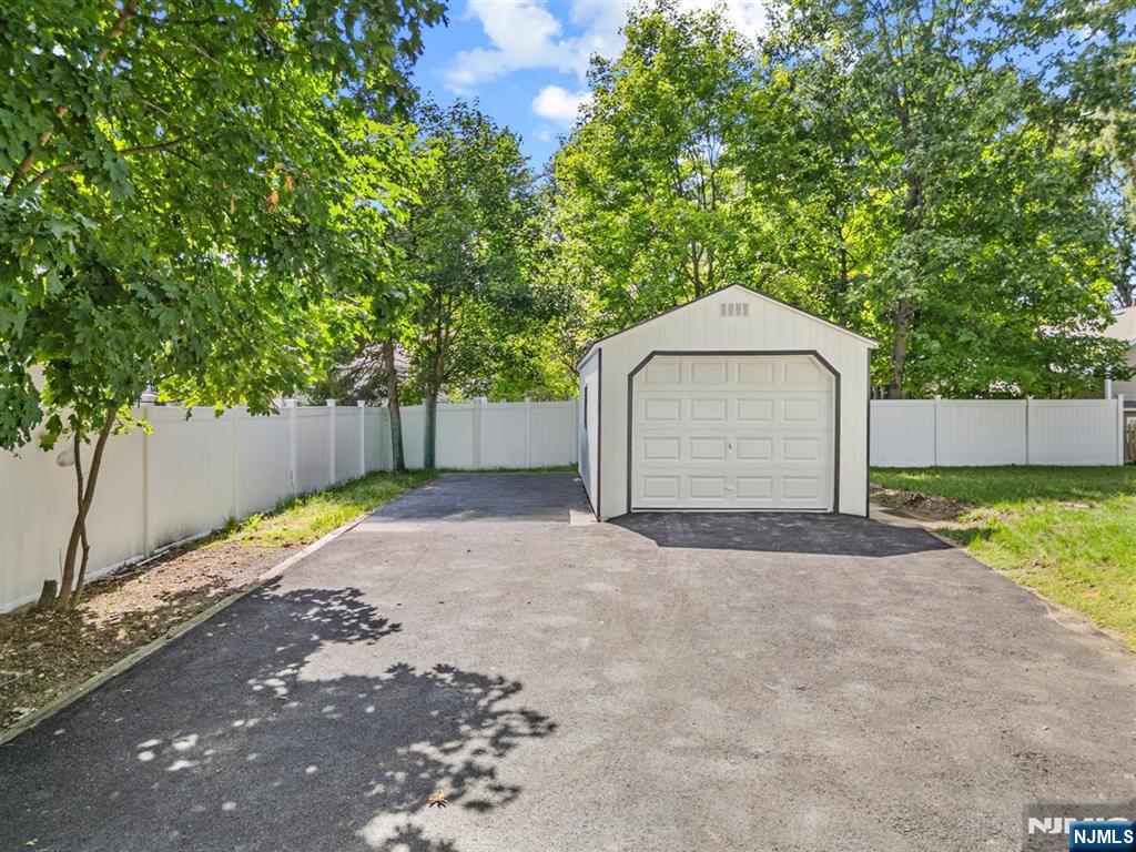 137 Myrtle Avenue Property Photo 37