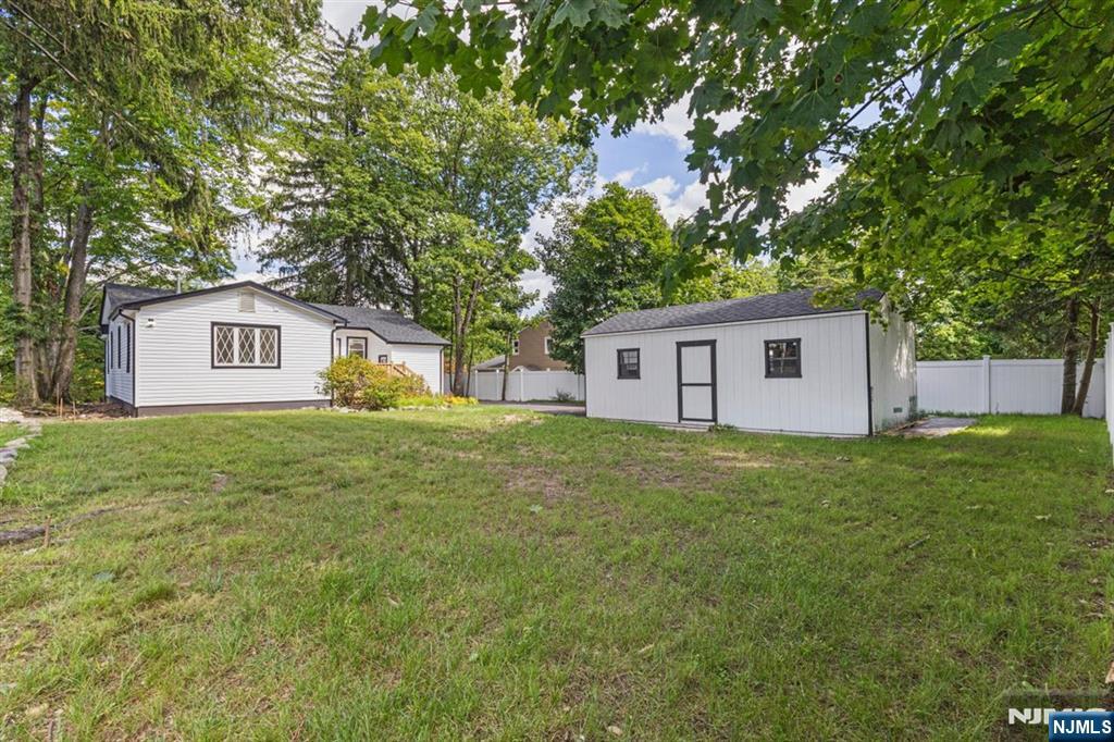 137 Myrtle Avenue Property Photo 39