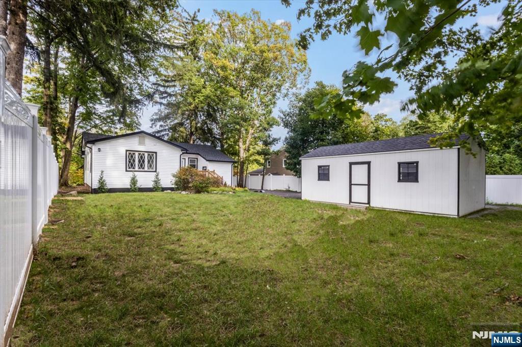 137 Myrtle Avenue Property Photo 48