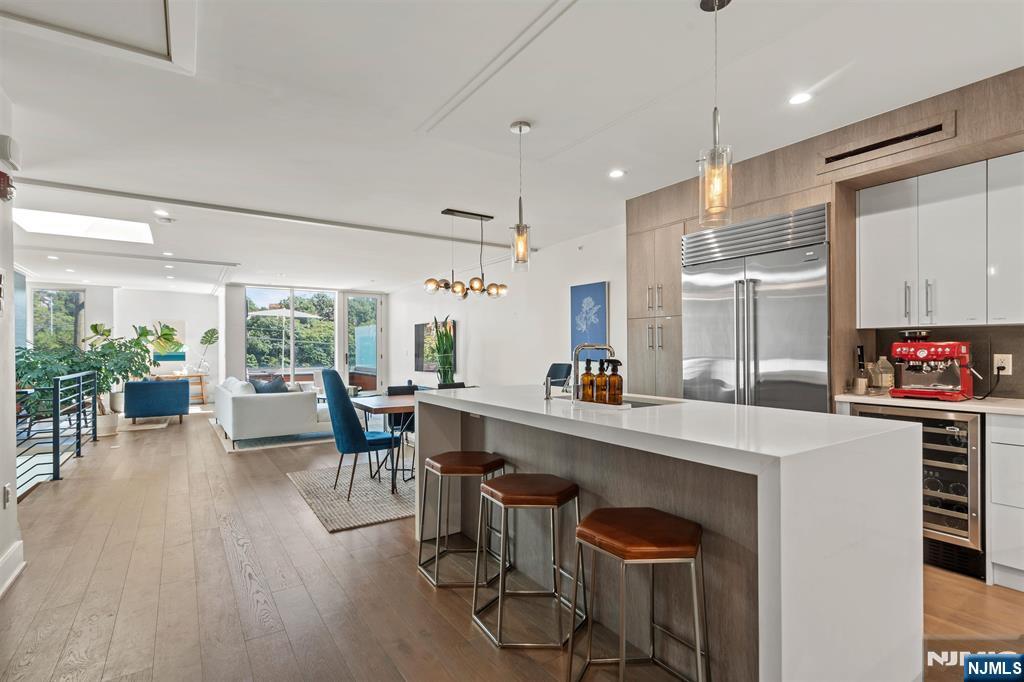 367 Park Avenue Property Photo 5