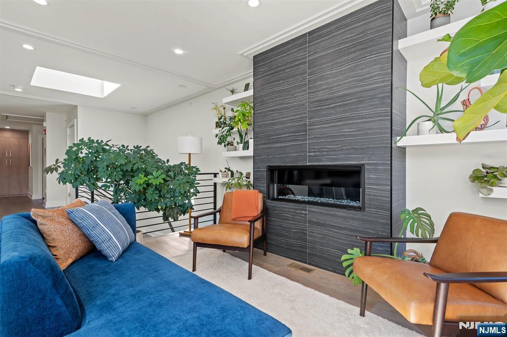 367 Park Avenue Property Photo 10