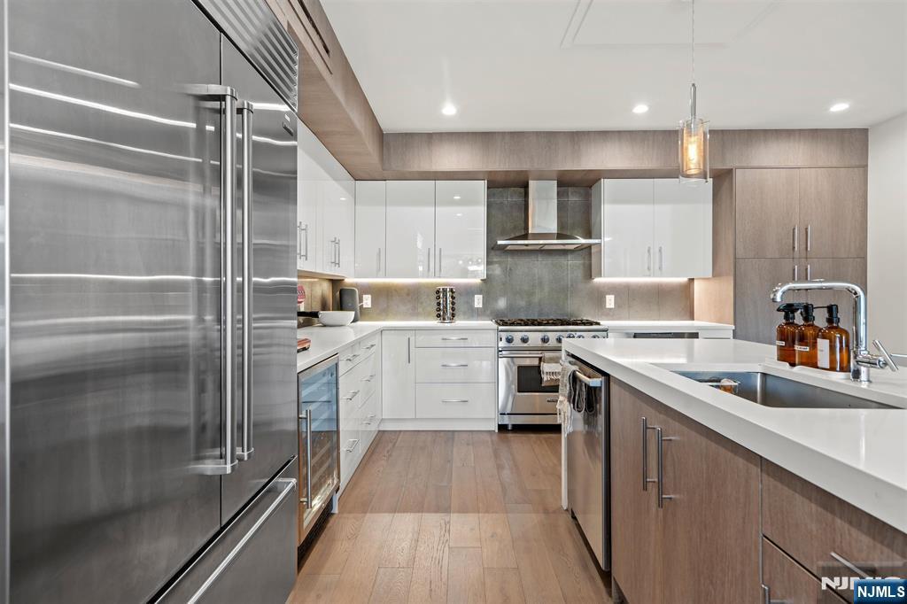 367 Park Avenue Property Photo 11