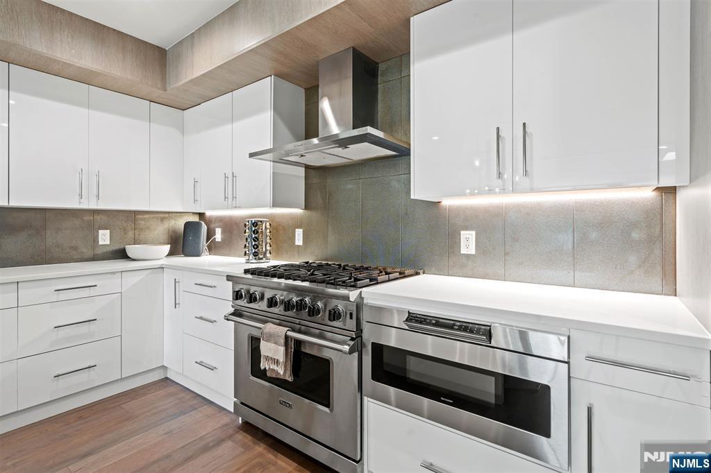 367 Park Avenue Property Photo 12