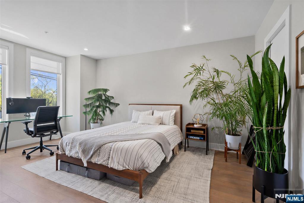 367 Park Avenue Property Photo 28