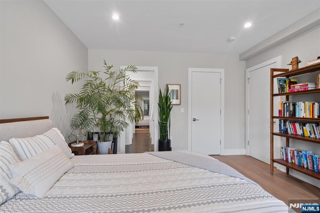367 Park Avenue Property Photo 29