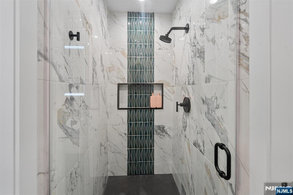 367 Park Avenue Property Photo 30