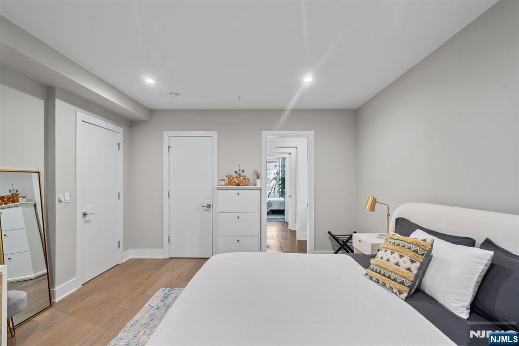 367 Park Avenue Property Photo 35