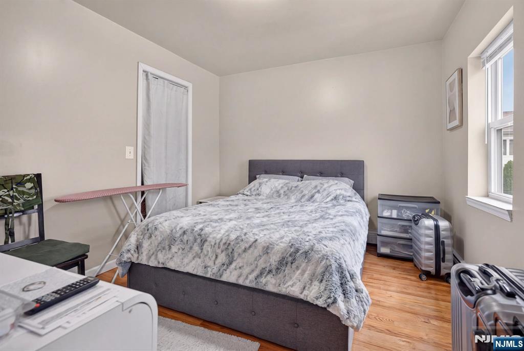 323 Semel Avenue Property Photo 19