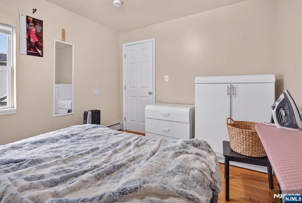 323 Semel Avenue Property Photo 20