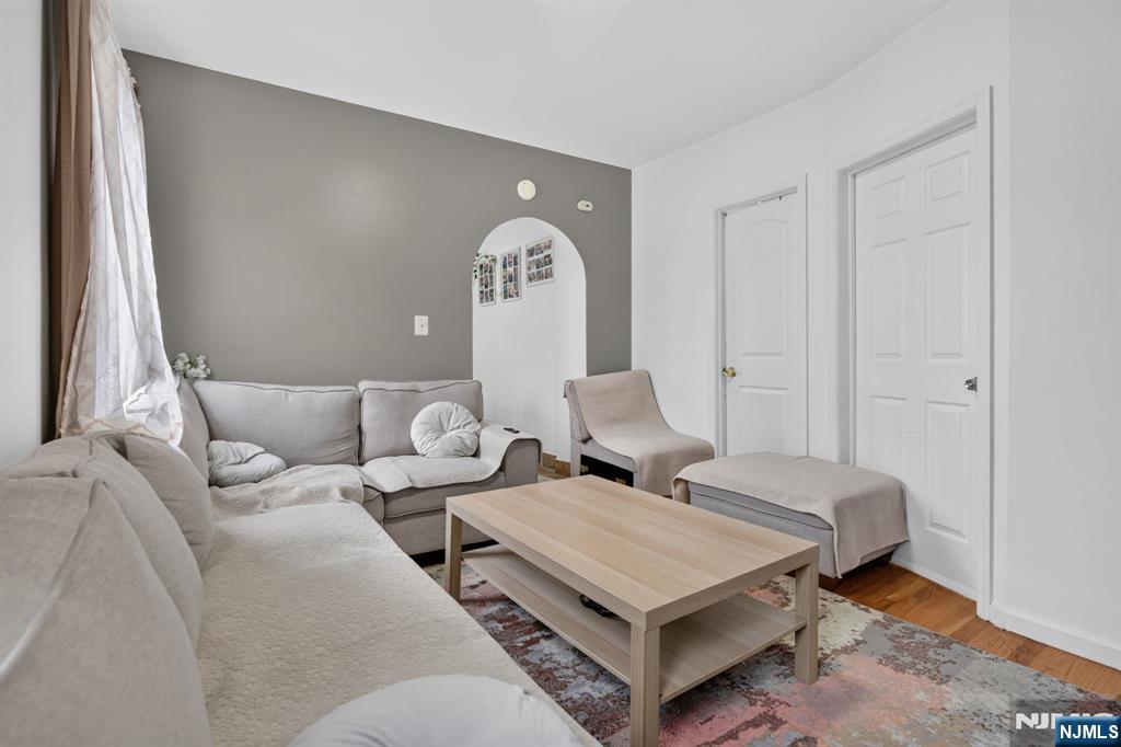 323 Semel Avenue Property Photo 28