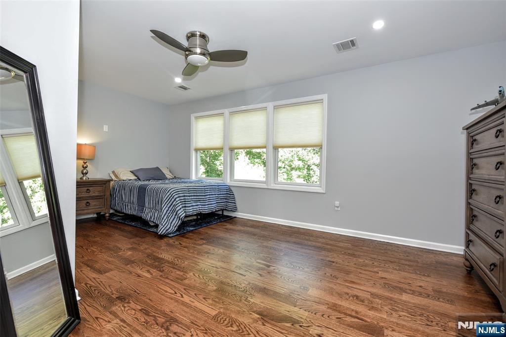 10 Stanley 10 Property Photo 23