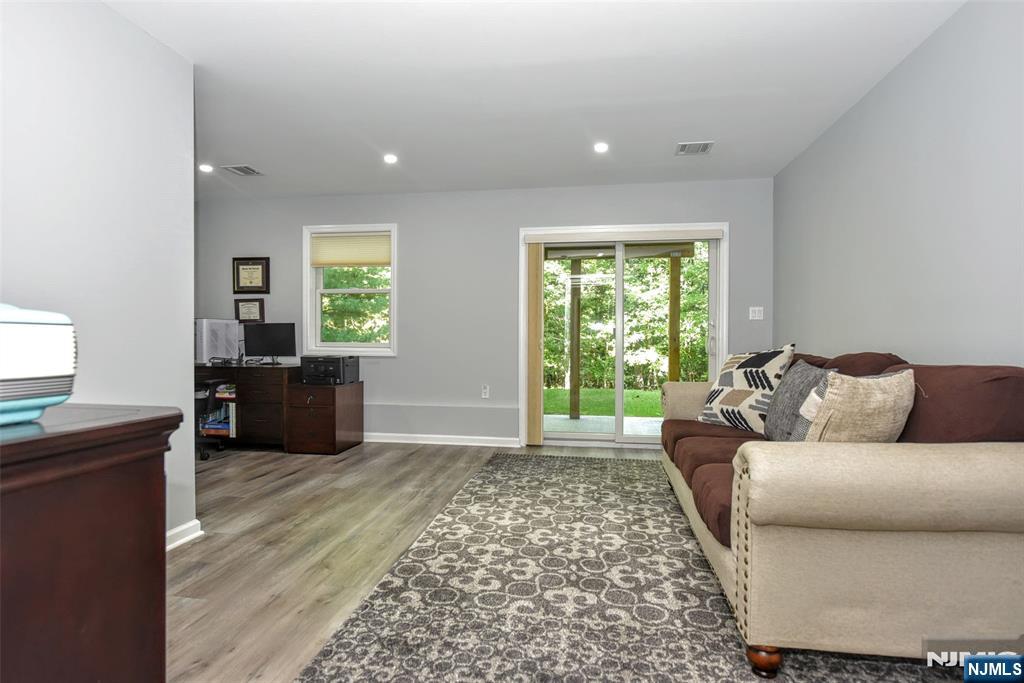 10 Stanley 10 Property Photo 27