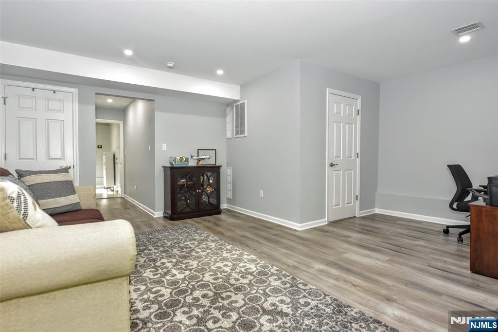 10 Stanley 10 Property Photo 28