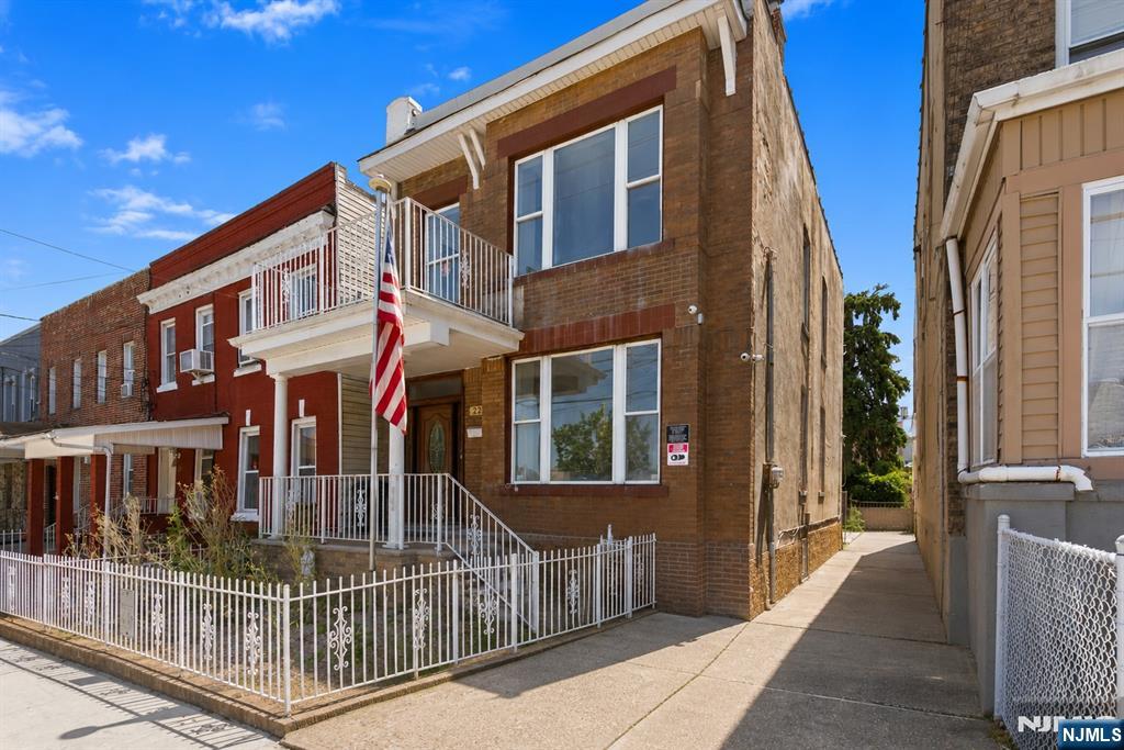221 54th Street Property Photo 1